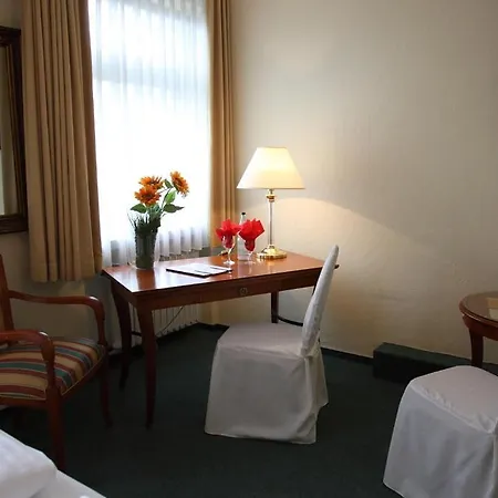 Отель Laacher Lay 3*
